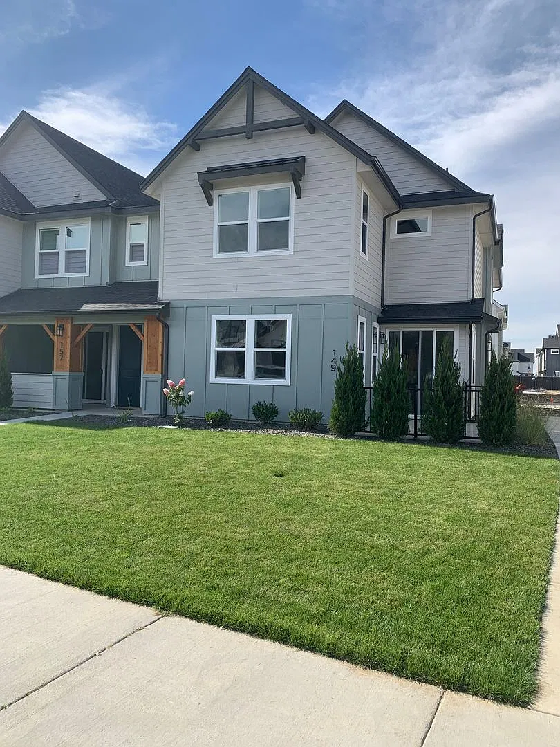 Brand new townhome in Star — Photo 1