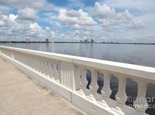 2973 W Knights Ave, Tampa, FL 33611