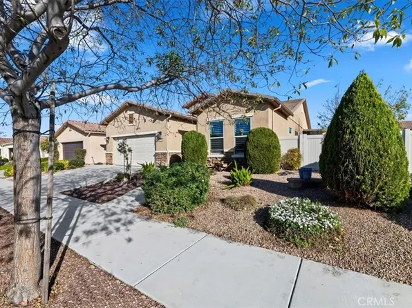 1394 Via La Presa, Hemet, CA 92545