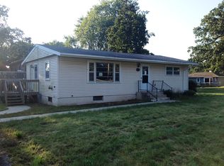 4510 N Hickoryway Dr, McHenry, IL 60051
