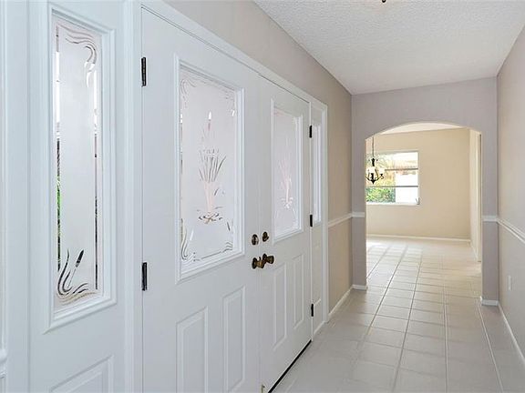 4th image of 1219 Lucaya Ave