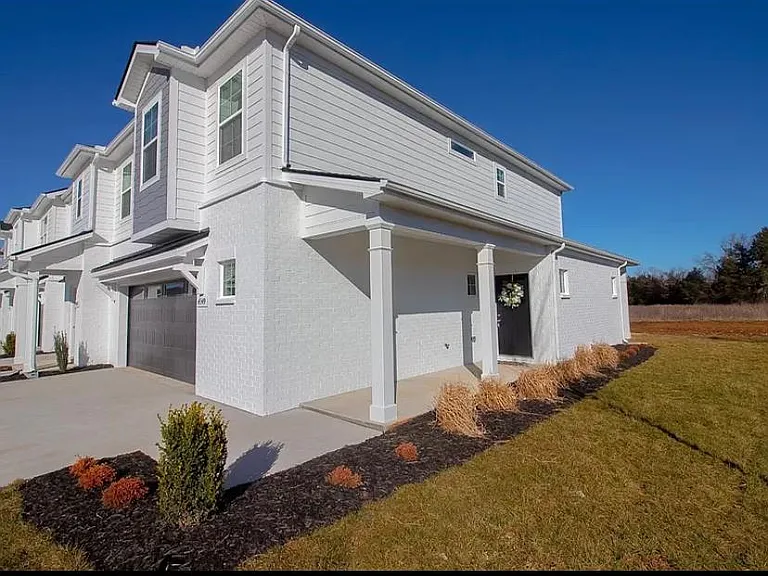 4336 Doral Dr — Photo 1
