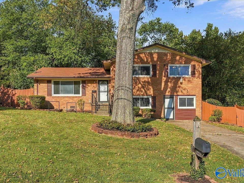 1st image of 3203 Sweetbriar Rd NW