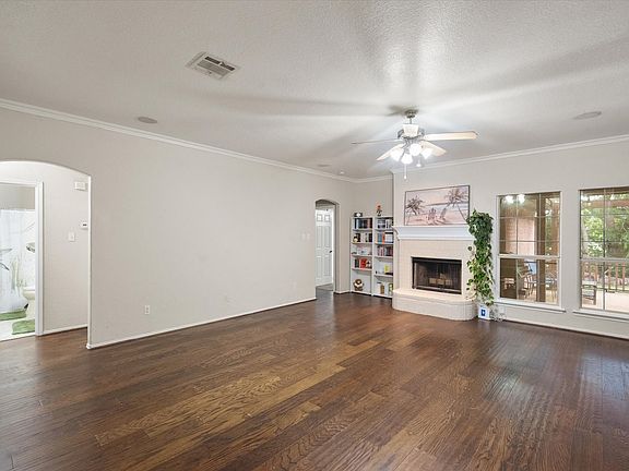 5th image of 2706 Ferncrest Trl