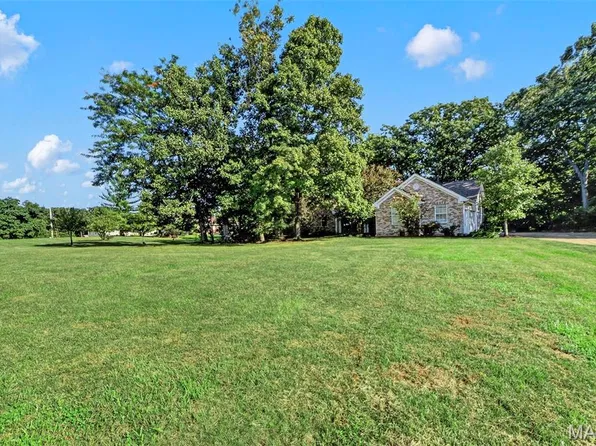 601 Callaway Ridge Dr, Defiance, MO 63341