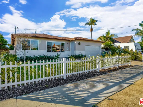 11883 Freeman Ave, Hawthorne, CA 90250