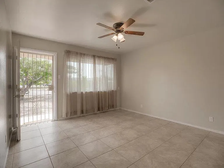 1125 Carlos Rey Cir SW — Photo 5