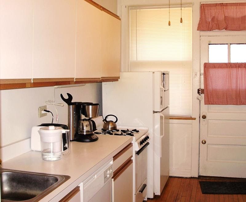 1st image of 4633 N Damen Ave #1