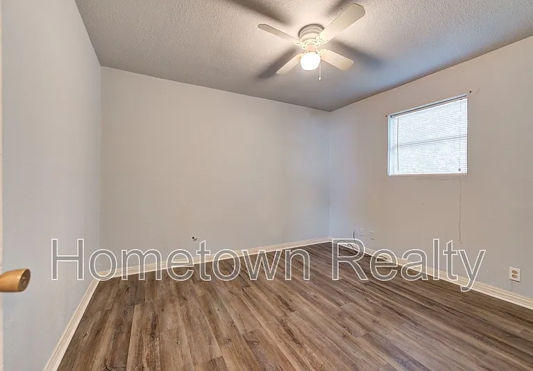 9809 N McKinley Ave — Photo 20