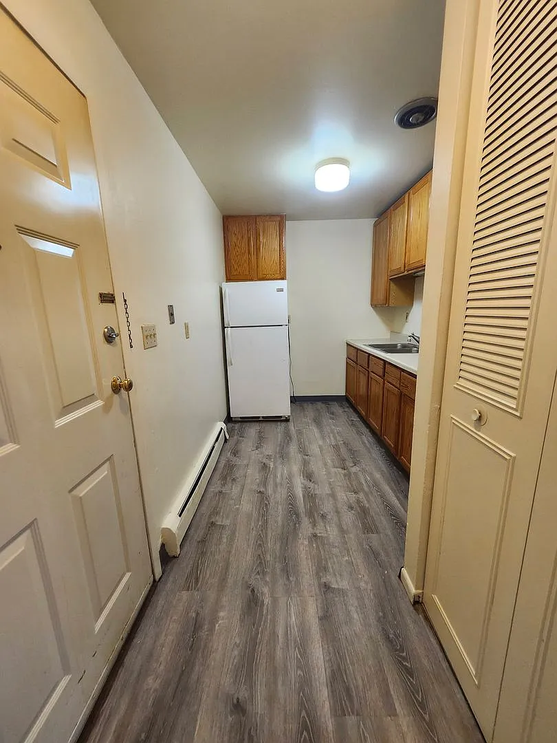 Mulford Park Apartments — Photo 2