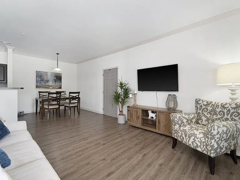 Two Bedroom - 2 Bed / 1 Bath - 928 Sq.Ft.