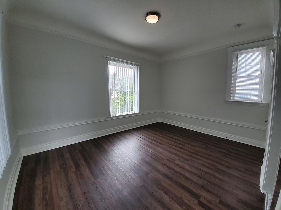 1st image of 419 Pierce St #3