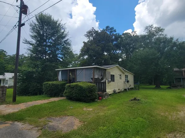 1107 Roosevelt St, Picayune, MS 39466
