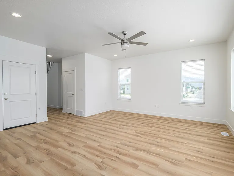 3935 W 1000 N — Photo 16