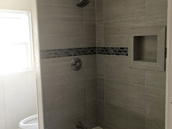 5th image of 10491 Silverock Dr