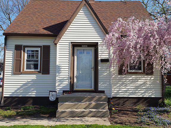 4th image of 3533 Curtis St