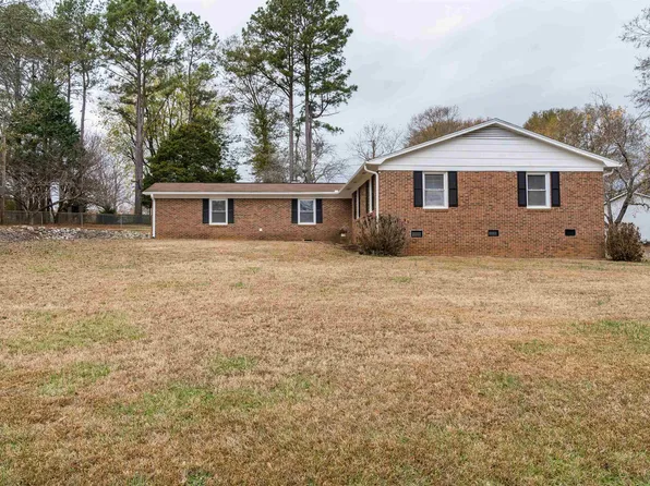 227 Candlewood Ln, Gaffney, SC 29341