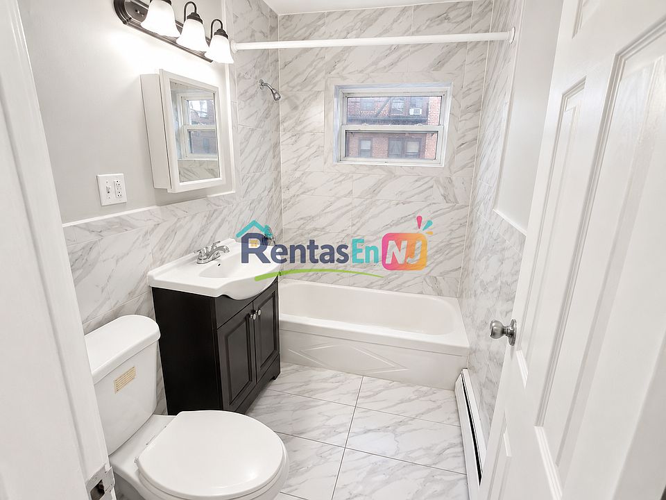 1st image of 113 Lincoln Ave #7C