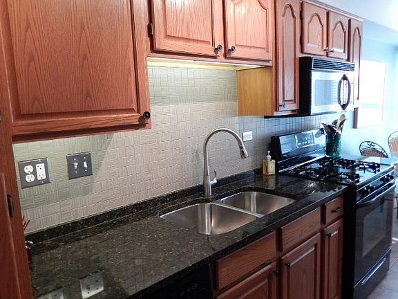 5th image of 805 N Mulligan Ct
