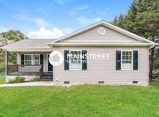 3328 Stamps Ln, Powell, TN 37849
