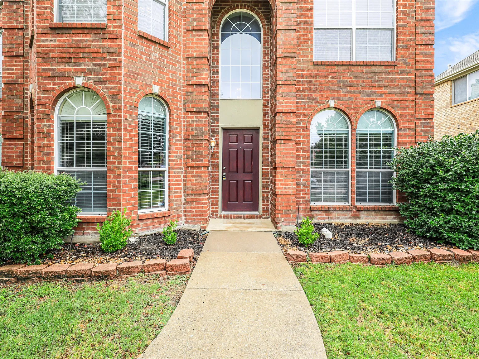 4 bed, 2967 sqft, $2,995 — Photo 3