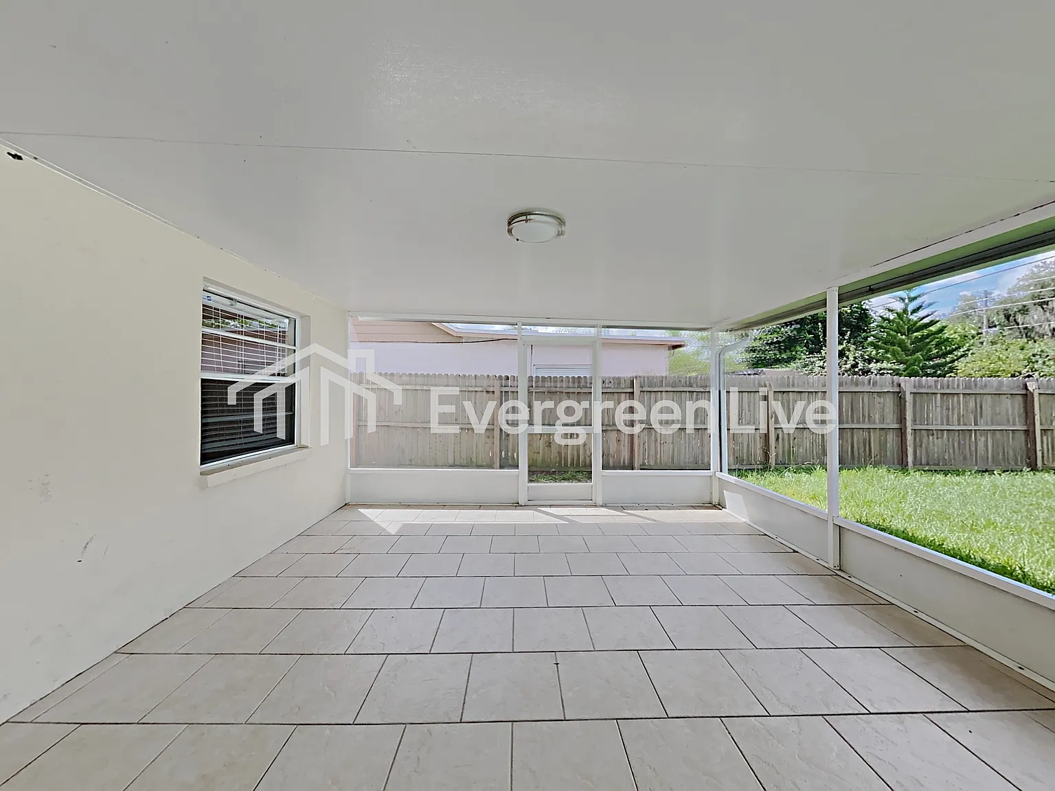 3 bed, 2.0 bath, 1488 sqft, $2,145 — Photo 4