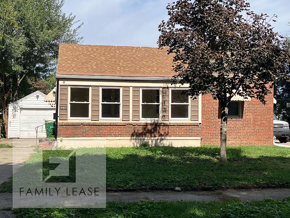 1st image of 440 E Pierson Ave