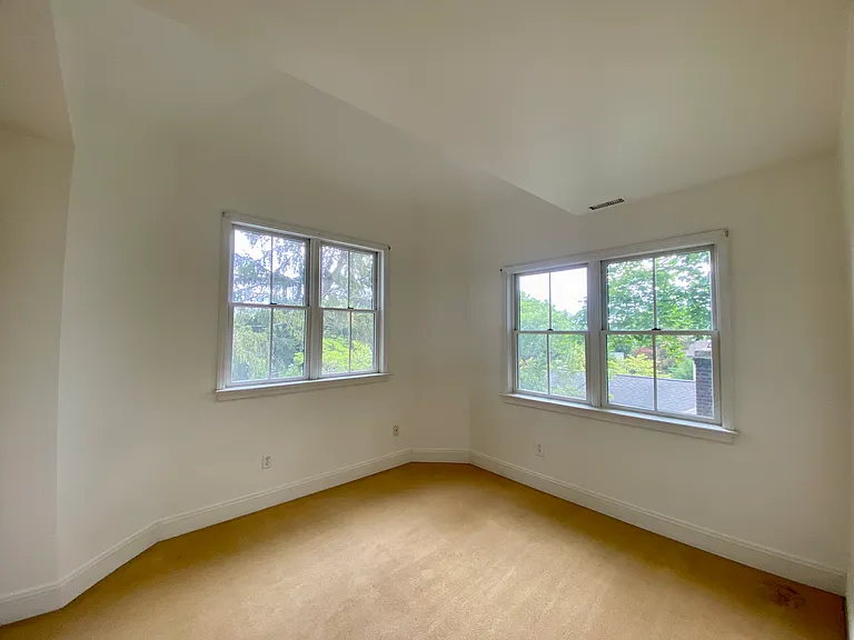 11 Michaels Ln — Photo 21