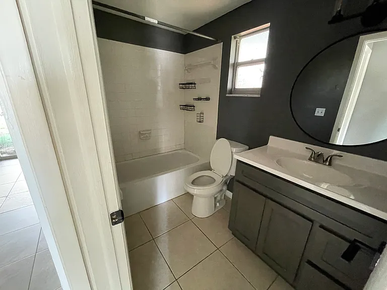 5424 James St #5424 — Photo 6