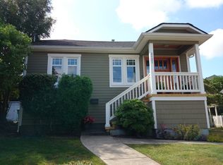 2121 N 61st St, Seattle, WA 98103