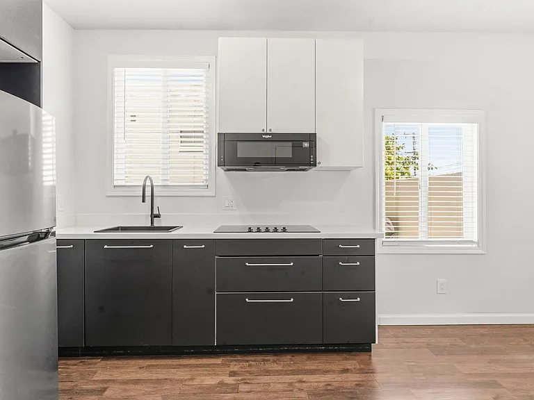 290 Holyoke St — Photo 33