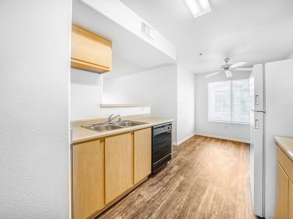4th image of 13868 N 79th Ave #6-145