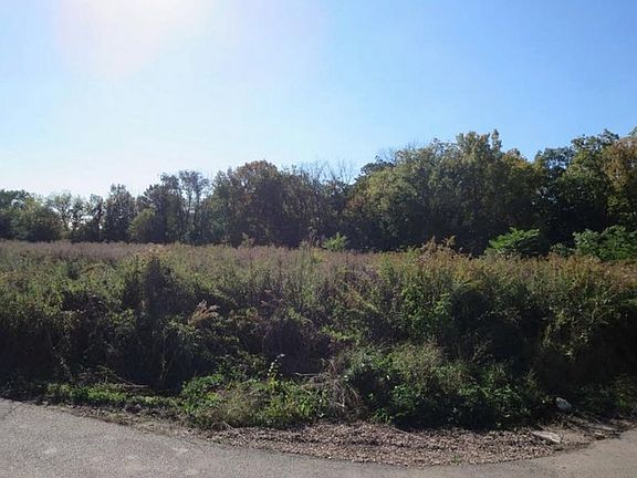 3rd image of 37W217 Deer Pond Ct