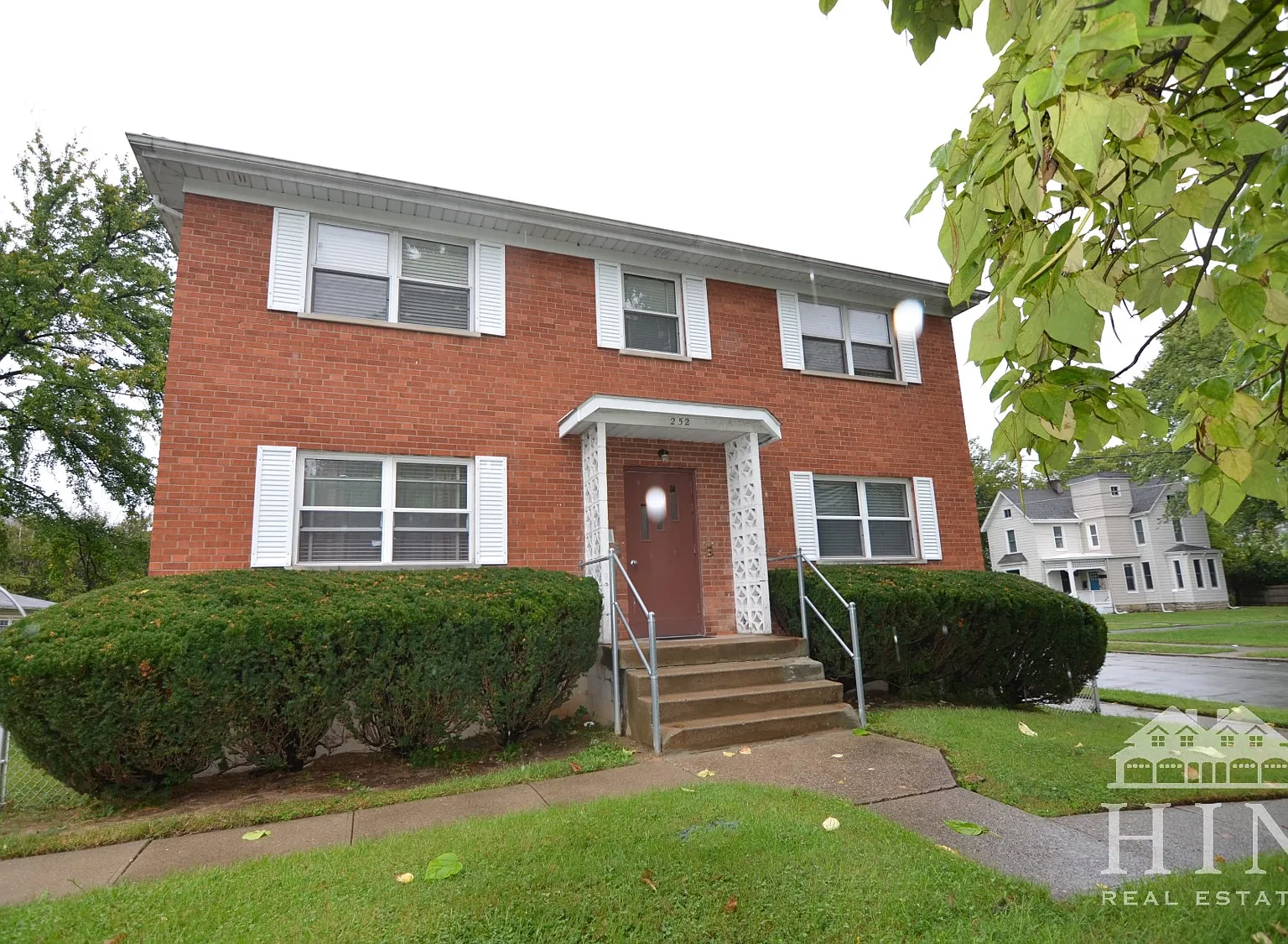 2 bed, 850 sqft, $1,095 — Photo 1