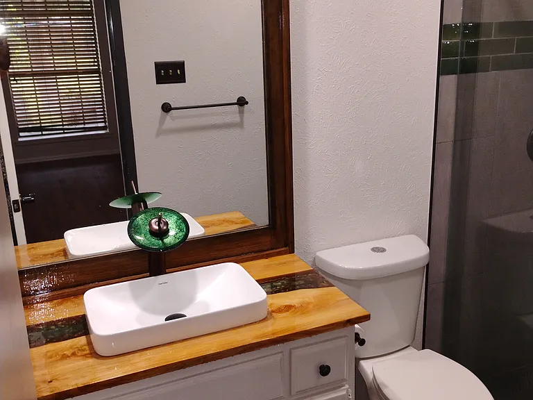 602 Taylor Ct — Photo 12