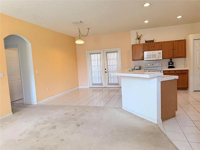 3010 Victoria Dr — Photo 16
