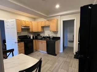 218 Hanover St #9, Boston, MA 02113