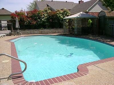 1st image of 109 Oakcreek Dr