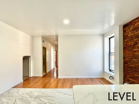 Rented by Level Group | media 7