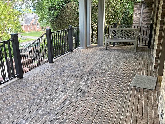 3rd image of 1817 Peppertree Dr