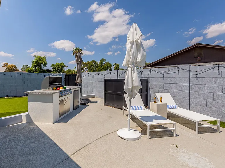 8702 E Clarendon Ave — Photo 15