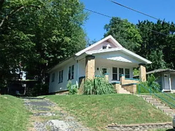 3513 NE Brevis St, Peoria, IL 61603