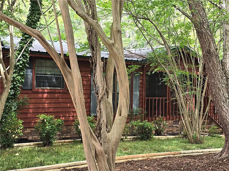 330 McClain Dr — Photo 27