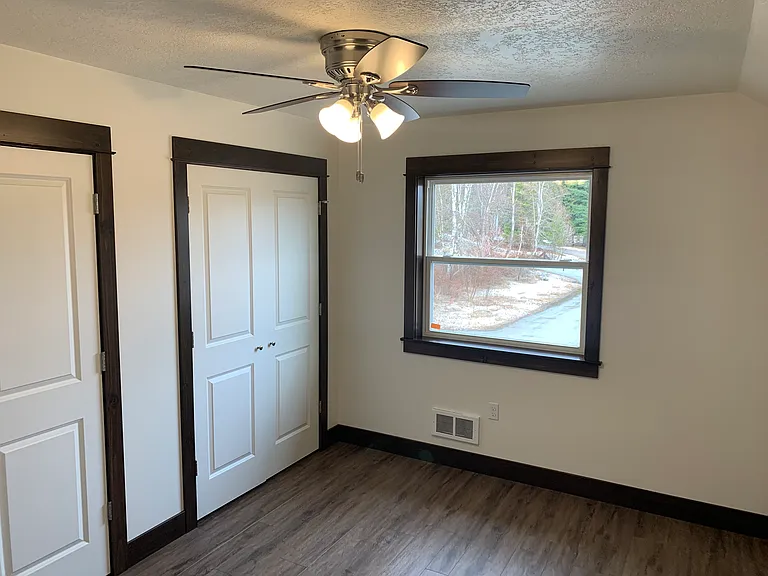 W Shingle Mill Rd — Photo 17