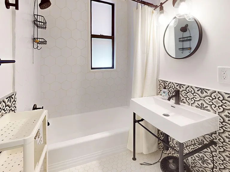 2515 K St NW #207 — Photo 9