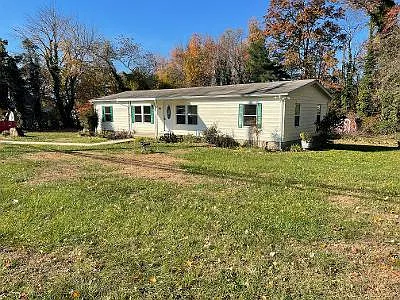 3 bed, 1344 sqft, $2,300 — Photo 3