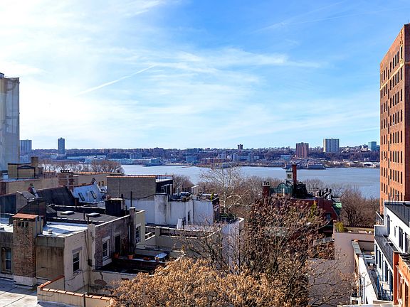 2nd image of 300 W 108th St APT 9D