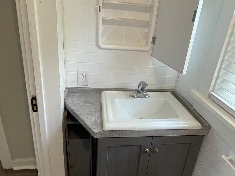 1226 N 9th St — Photo 15