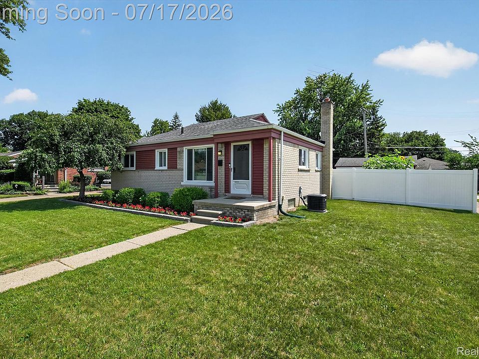 1st image of 11014 Garden St