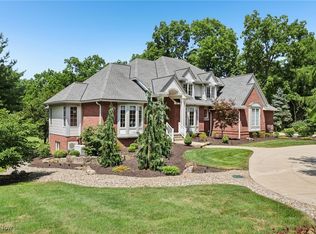 580 Highlands Dr, Akron, OH 44333